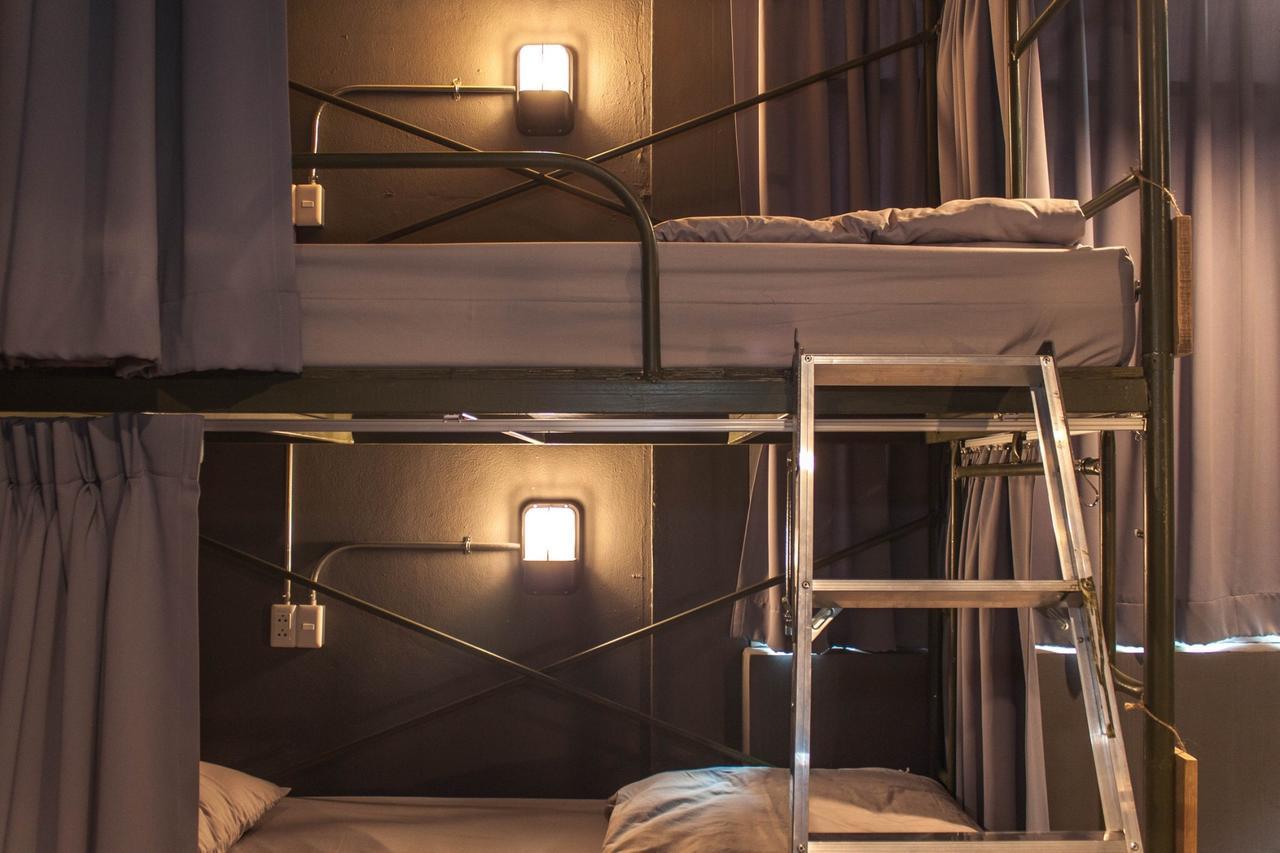 Hostel Zhelter'Bkk Bangkok Zewnętrze zdjęcie