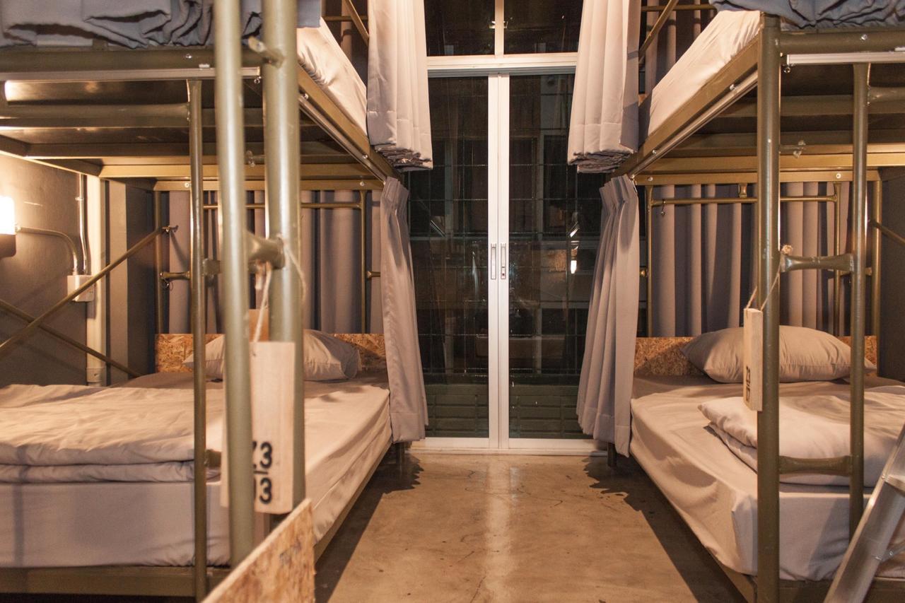 Hostel Zhelter'Bkk Bangkok Zewnętrze zdjęcie