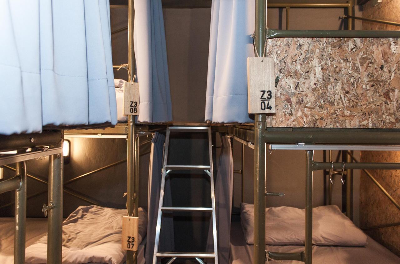 Hostel Zhelter'Bkk Bangkok Zewnętrze zdjęcie