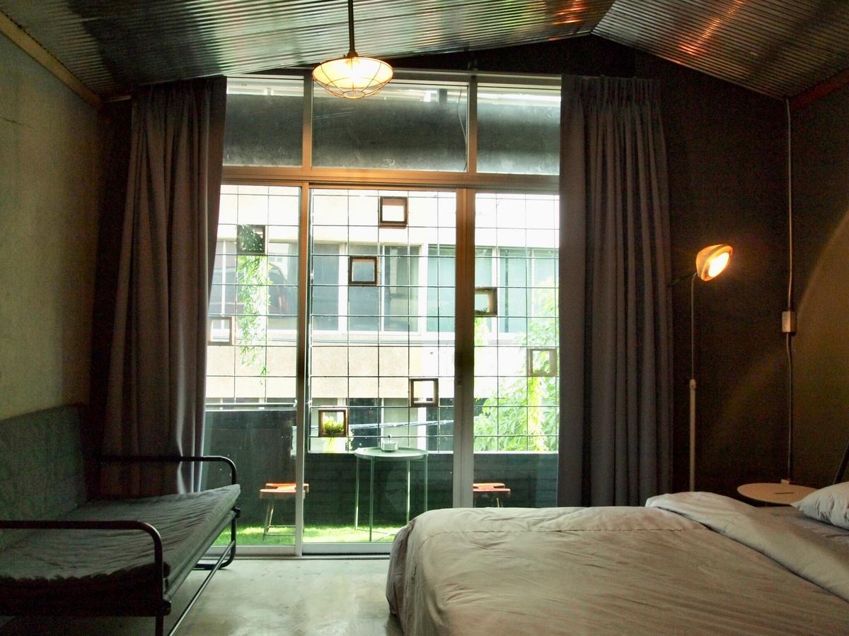 Hostel Zhelter'Bkk Bangkok Zewnętrze zdjęcie